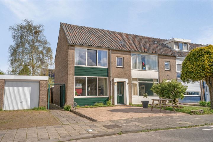 Bekijk foto 1 van Merksemstraat 17