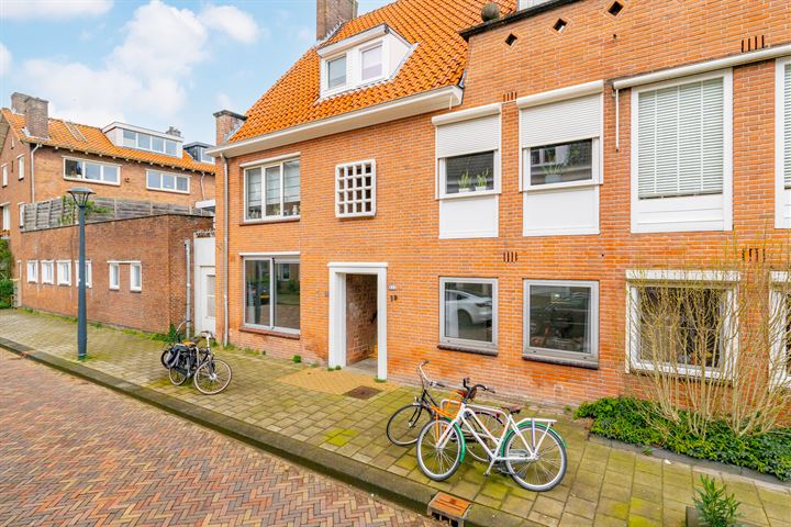 Bekijk foto 36 van R. Castelijnstraat 12