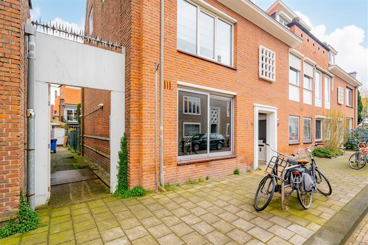 Bekijk foto 37 van R. Castelijnstraat 12