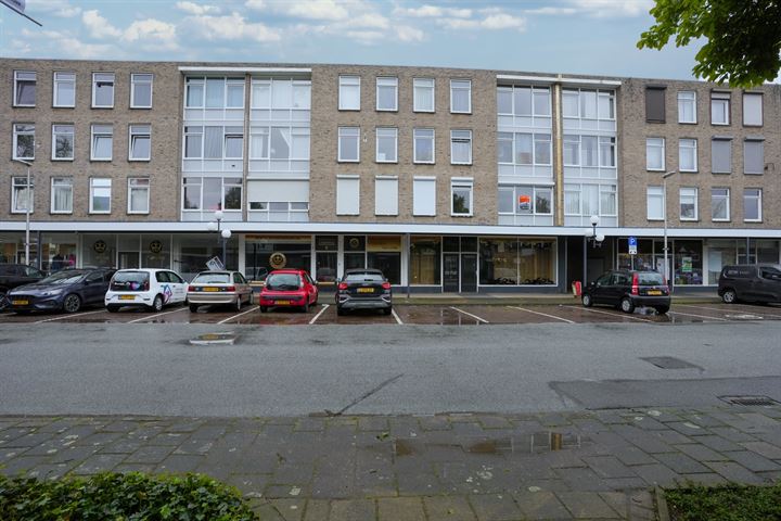 View photo 17 of Mgr. Feronstraat 28