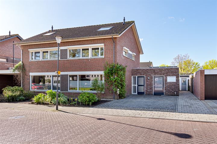 Bekijk foto 38 van Mina Krusemanstraat 2