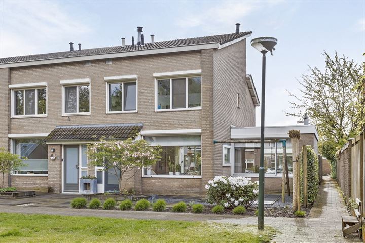 Bekijk foto 1 van IJsselstraat 60