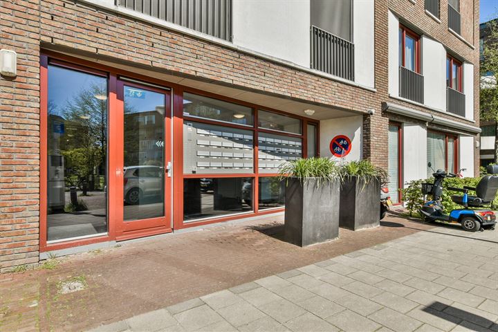 View photo 3 of Theodoor van Hoytemastraat 62