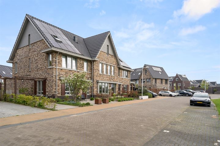 View photo 45 of Zijdehoenderlaan 164