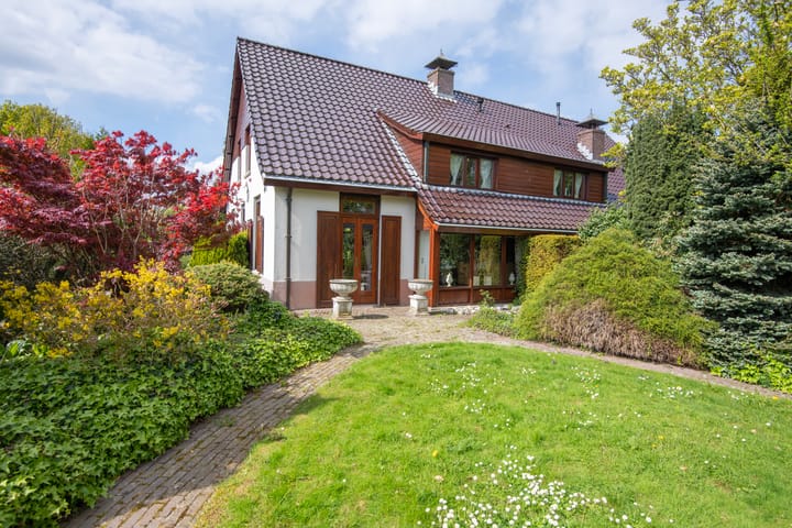 Photo 60 of Achtergaardsestraat 25