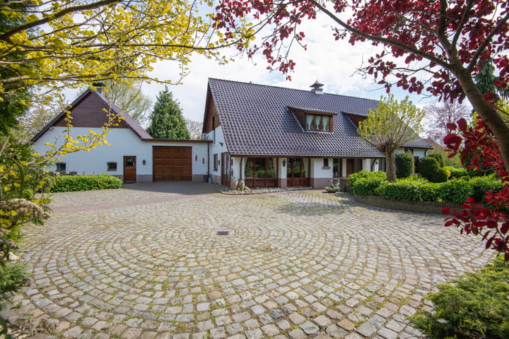 Photo 1 of Achtergaardsestraat 25