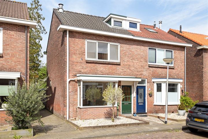 Bekijk foto 1 van Esdoornstraat 20