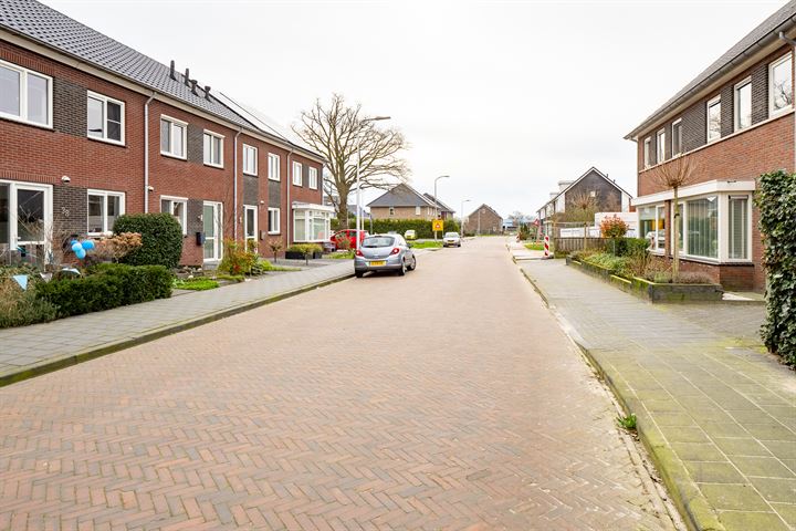 Bekijk foto 9 van Smaragdstraat 38