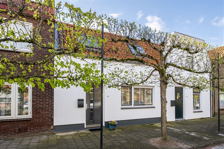 View photo 29 of Voorstraat 43