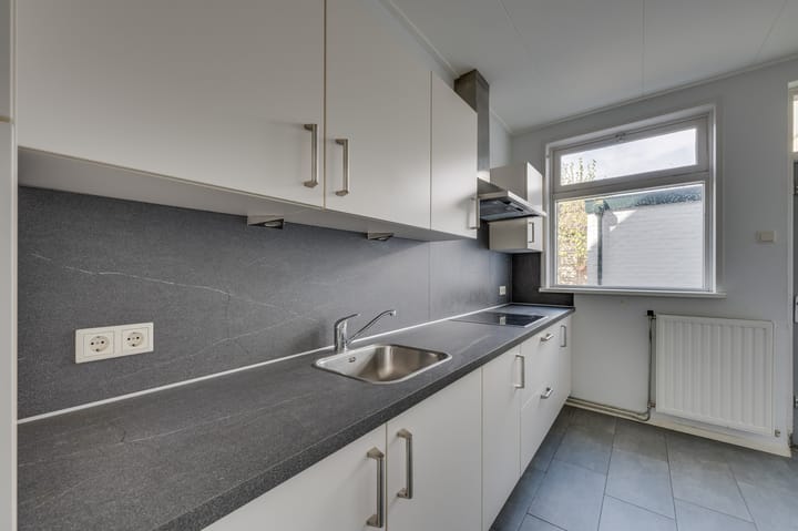 Foto 9 van Oranjeplein 11