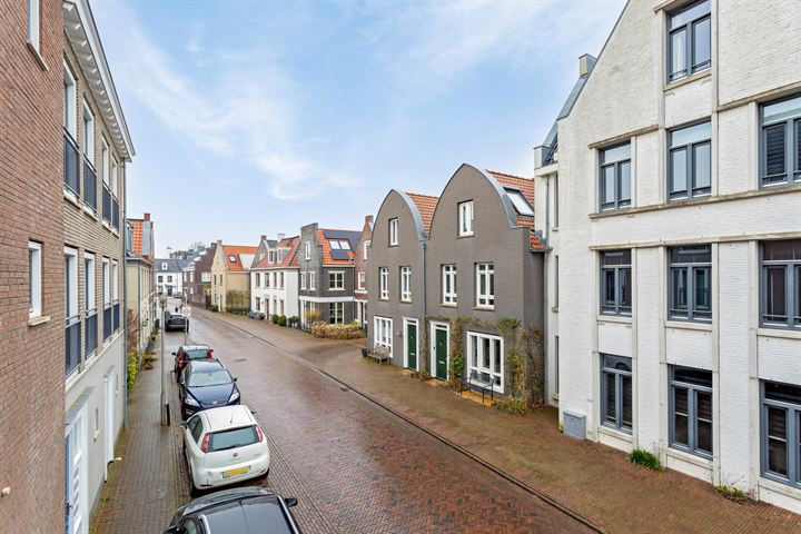 View photo 28 of L. Rotgansstraat 43