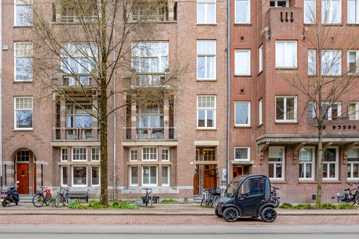 Bekijk foto 1 van De Lairessestraat 104-1