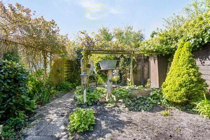 Foto 24 van Voorstraat 65