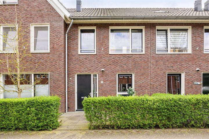 Bekijk foto 34 van Centuriostraat 13