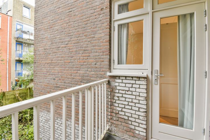 Bekijk foto 4 van Van Ostadestraat 320-1