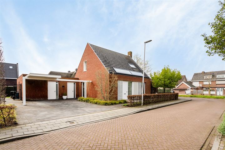 View photo 44 of Hendrik de Jonghstraat 10