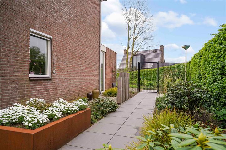 Bekijk foto 32 van Kruisstraat 92