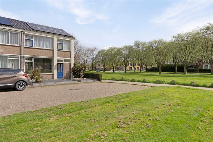 Bekijk foto 2 van D H van der Scheerstraat 50