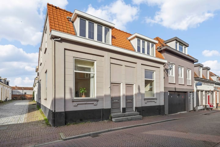 Foto 2 van Fluwelenbroekstraat 43