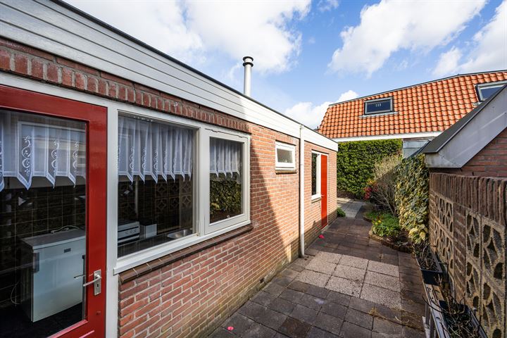 Bekijk foto 15 van Oranjestraat 43