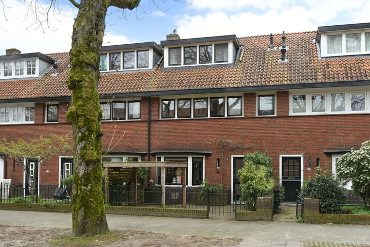 Bekijk foto 1 van Van de Sande Bakhuyzenstraat 145