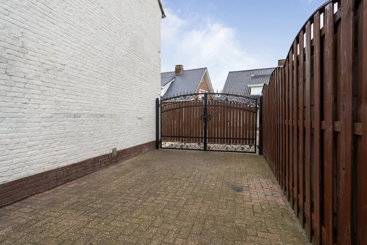 View photo 22 of Poppestraat 37