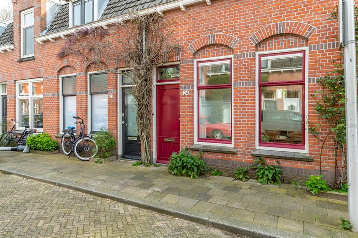 Bekijk foto 33 van Van der Helststraat 24