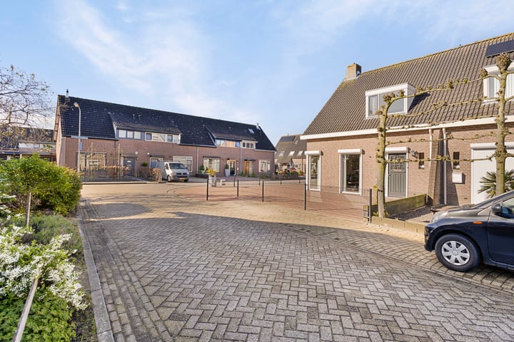 Bekijk foto 34 van Pinksterbloemstraat 2