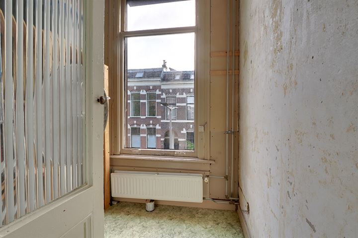 Bekijk foto 13 van Van Slichtenhorststraat 18