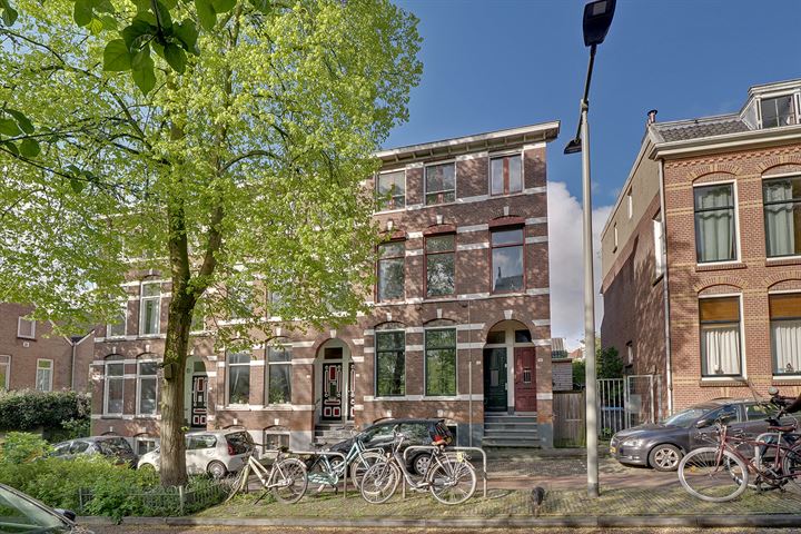 Bekijk foto 34 van Van Slichtenhorststraat 18