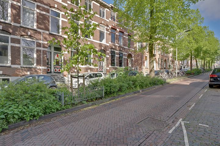 Bekijk foto 36 van Van Slichtenhorststraat 18