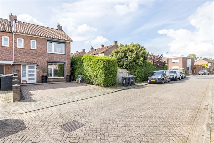 Bekijk foto 36 van Ligtenbergstraat 43