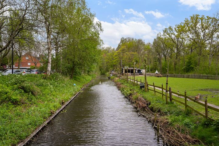 Bekijk foto 42 van John F. Kennedylaan 191