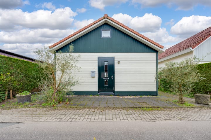 Photo 3 of Onderdijk 245-043