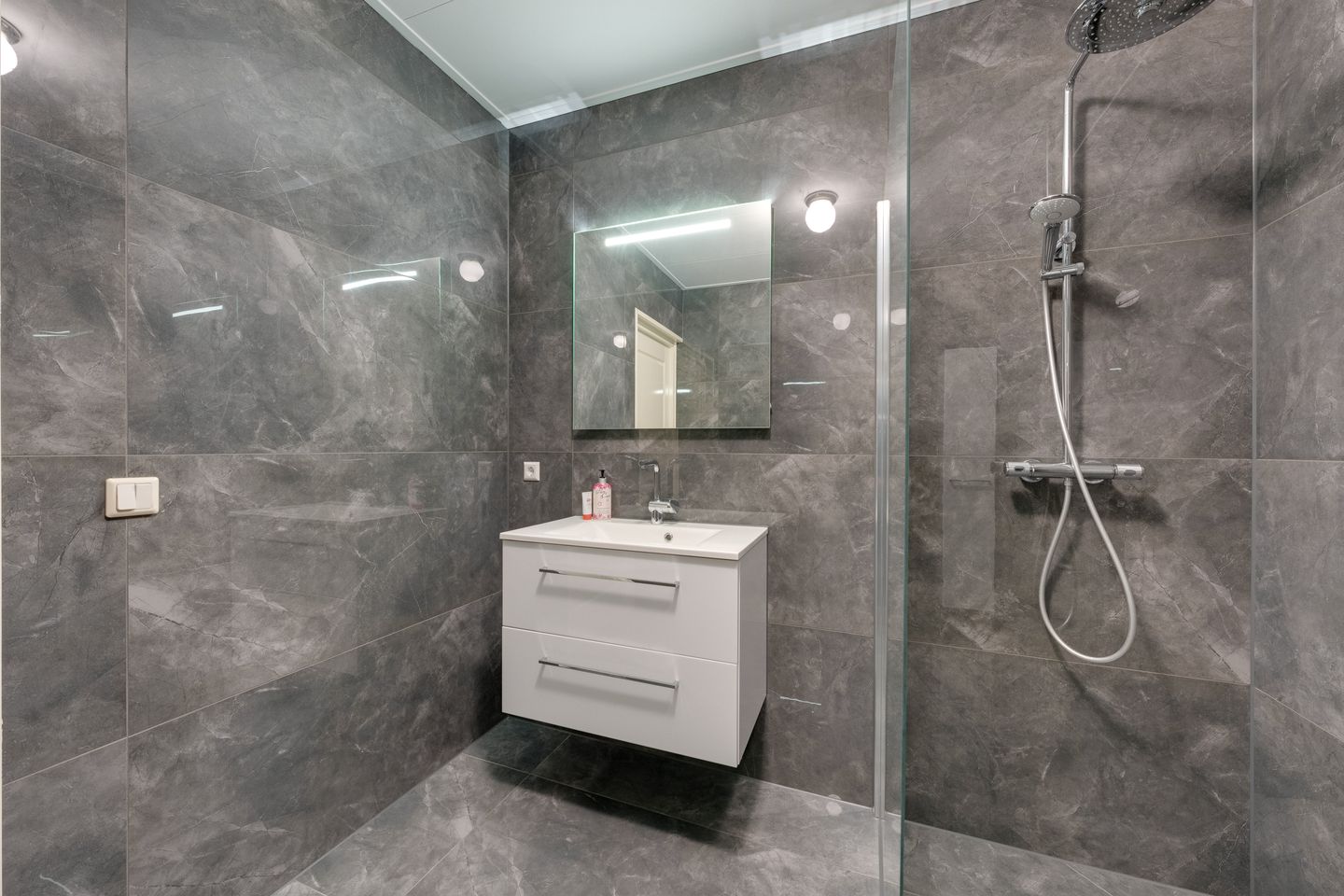 Photo 34 of Onderdijk 245-043