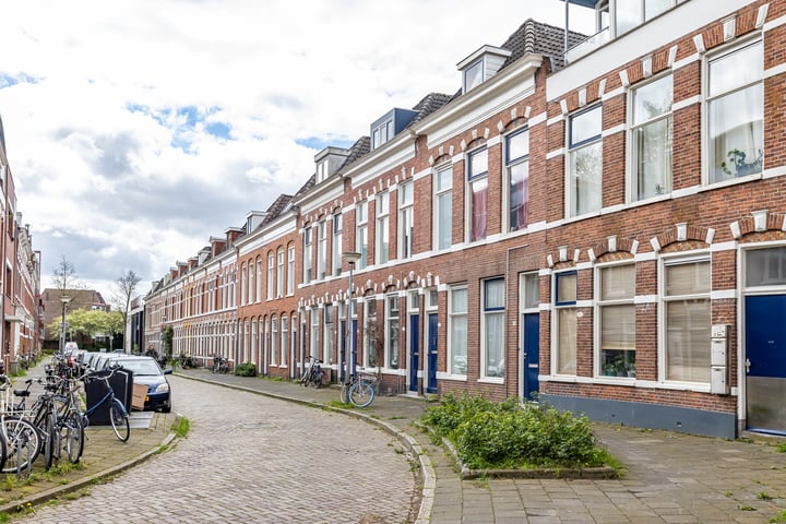 Bekijk foto 42 van Marwixstraat 7