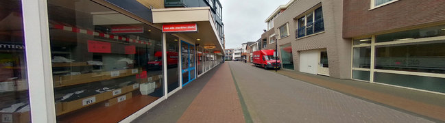 Bekijk 360° foto van Straatbeeld van Bouwstraat 11