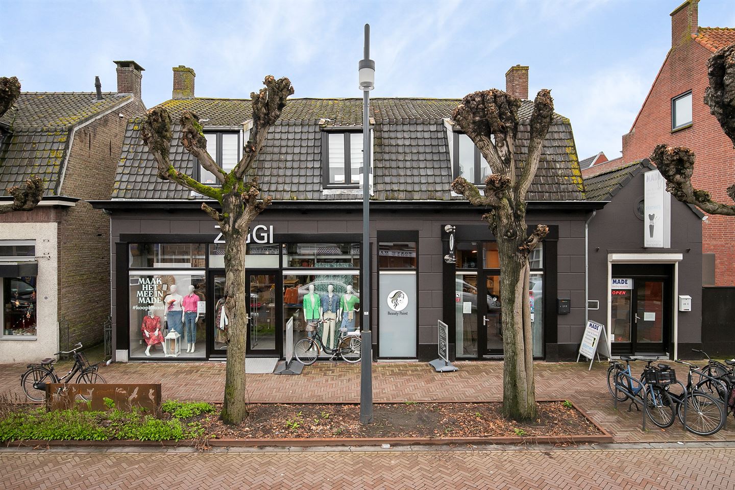 Bekijk foto 1 van Marktstraat 25