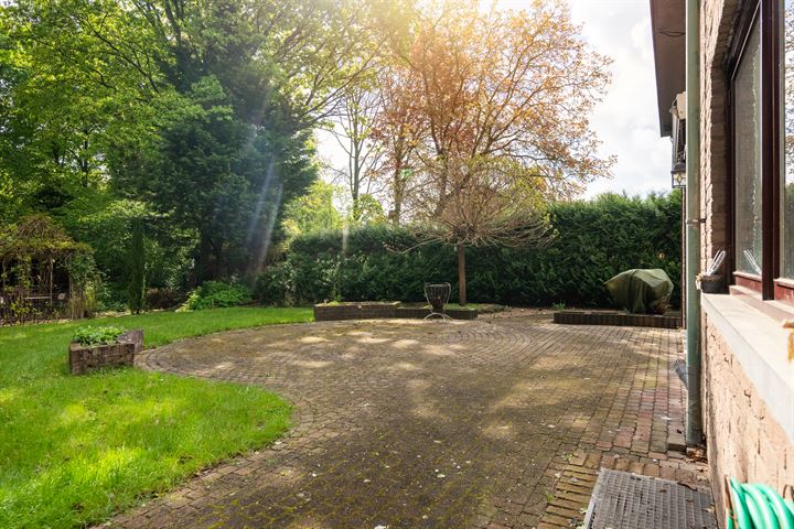 Bekijk foto 32 van Lindenlaan 1