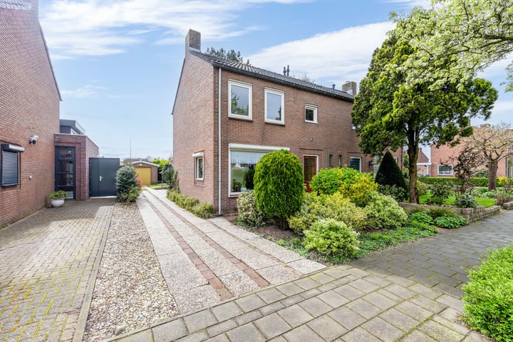 Bekijk foto 40 van Wielstraat 61