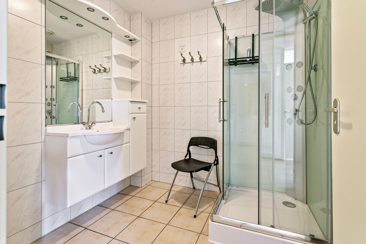 Photo 14 of Veerse Meerdreef 3