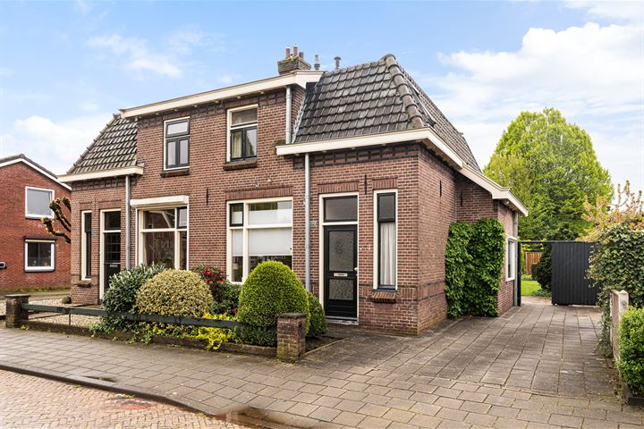 Bekijk foto 1 van Schoolstraat 112