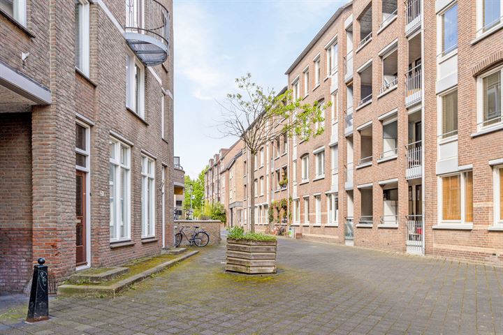 Bekijk foto 26 van Sint Teunisstraat 11-B