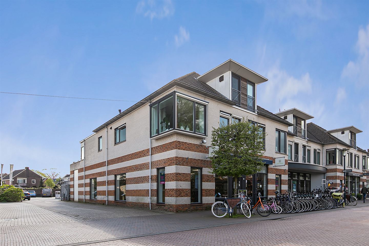 Bekijk foto 2 van Dorpsstraat 31