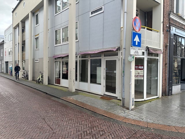 Bekijk foto 1 van Sint Jorisstraat 1