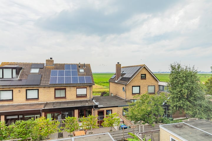 View photo 2 of Zonnedauwlaan 81