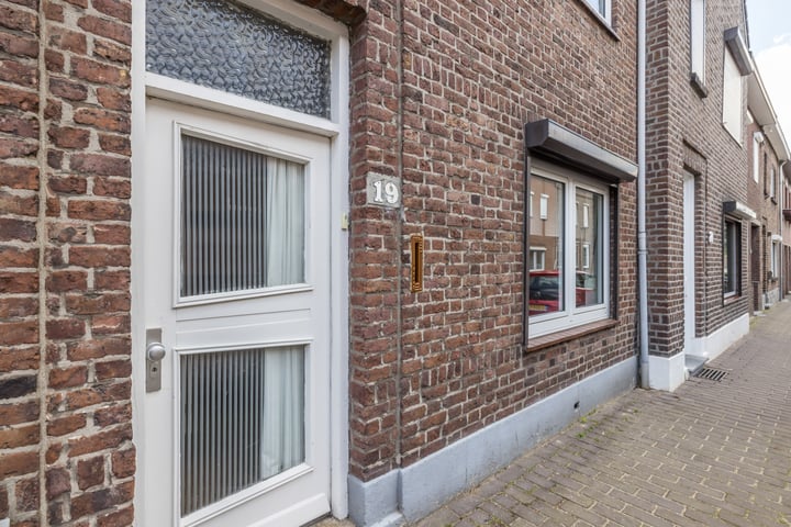 Bekijk foto 33 van Vroenstraat 19