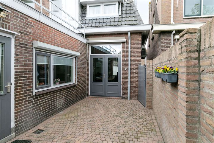 Bekijk foto 24 van Baardwijksestraat 30