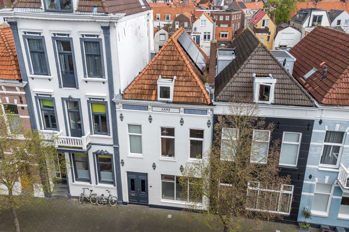 View photo 3 of Badhuisstraat 84