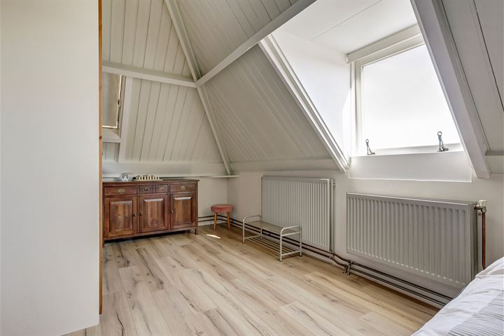 Bekijk foto 44 van Badhuisstraat 84